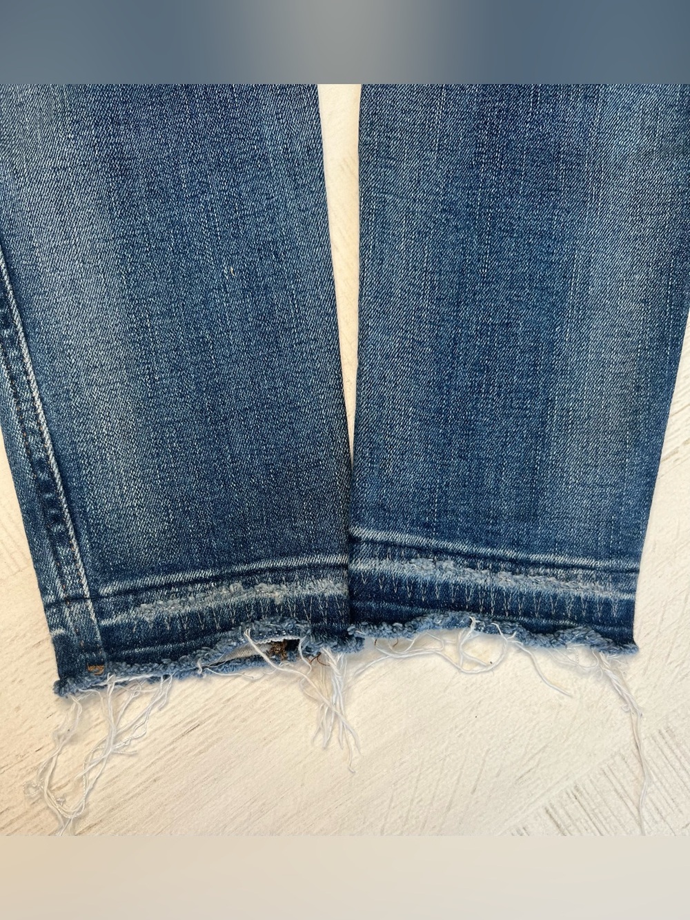 Madewell High-Rise Skinny Jeans with Frayed Hem - Picture 6 of 7